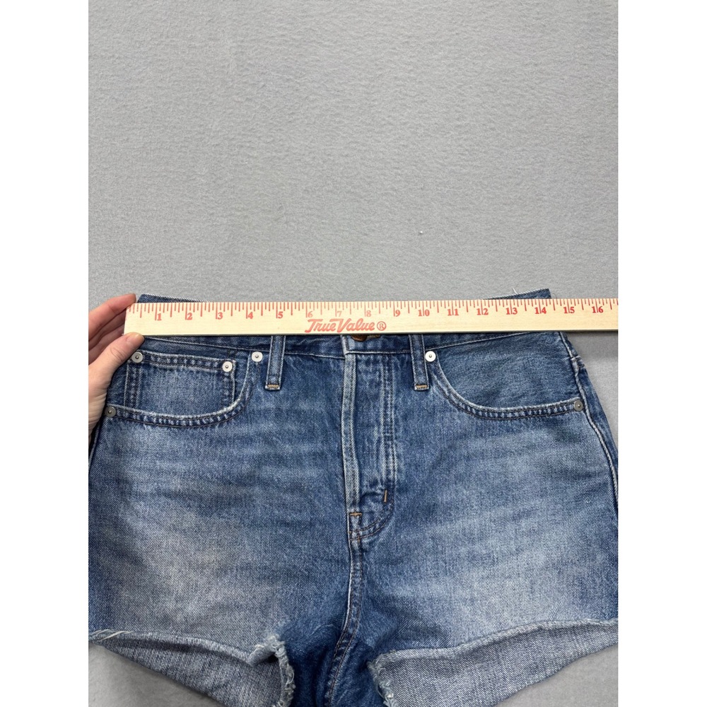Madewell Relaxed Denim Shorts Womens Size 26 Blue Wash Distressed Raw Hem - Picture 10 of 13